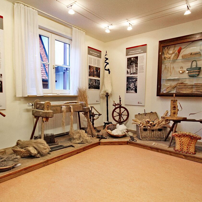 Flachs, Wolle, Strohflechten