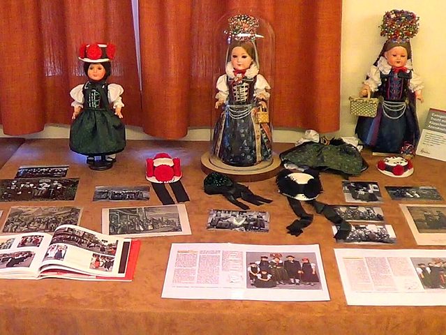 Trachtenpuppen aus Evangelisch-Tennenbronn