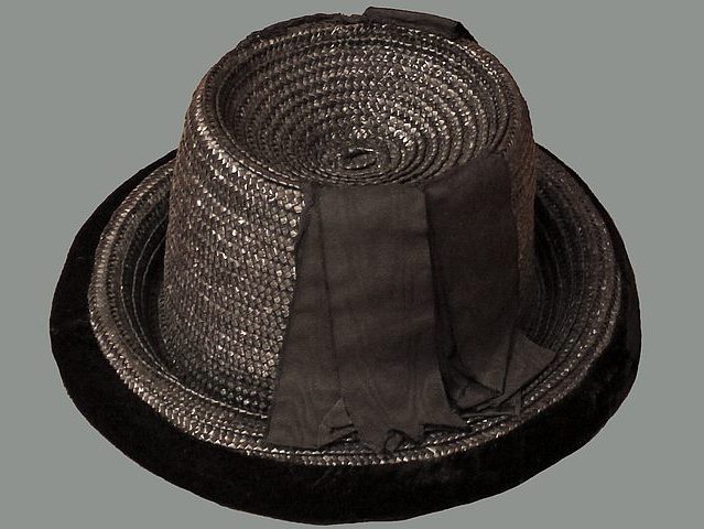 Schwarzer Strohhut aus Lauterbach