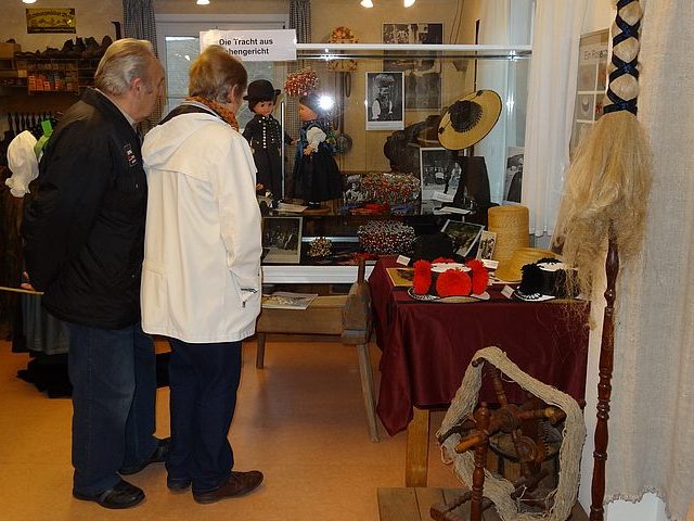 Die Tracht aus Lehengericht im Heimathaus