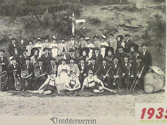 Der Trachtenverein Schramberg im Jahr 1935