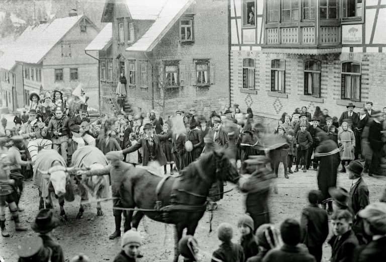 FE 007 SA1 GP56 Fasnetumzug Loewenstrasse