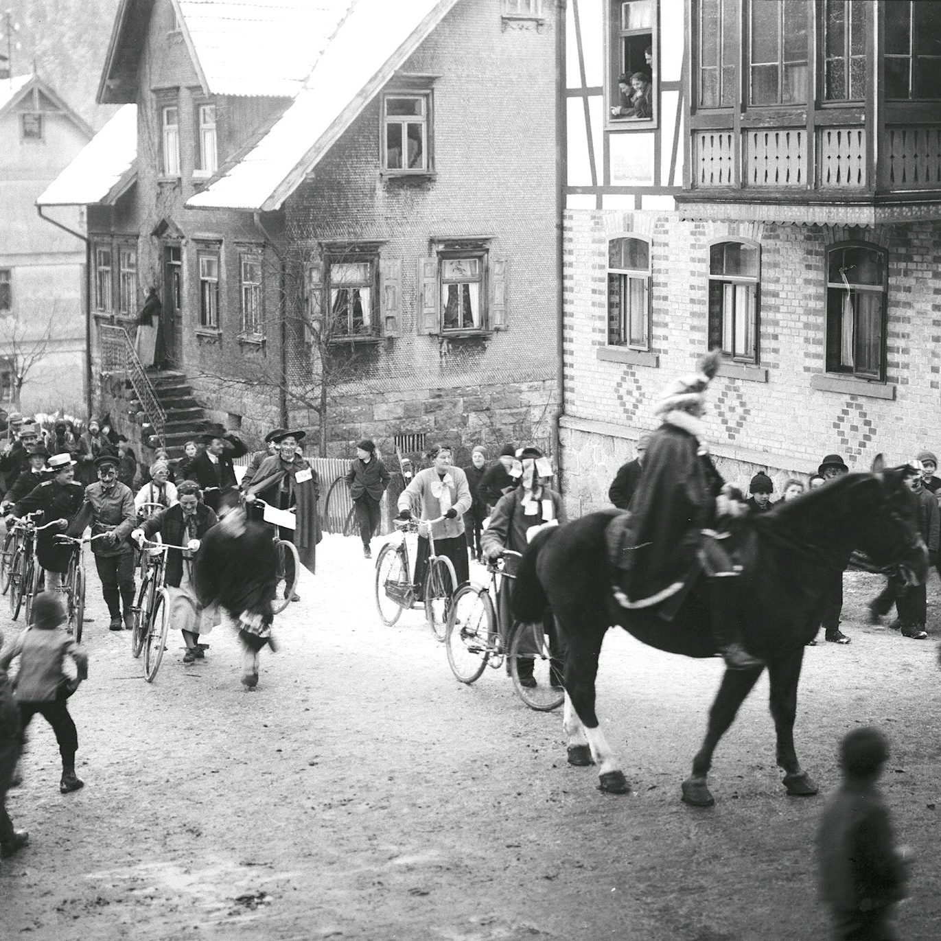 FE 010 SA1 GP71 Festzug mit Festreiter Fasnet A4