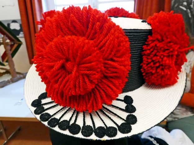 Rosen fuer Rosenhut herstellen 02