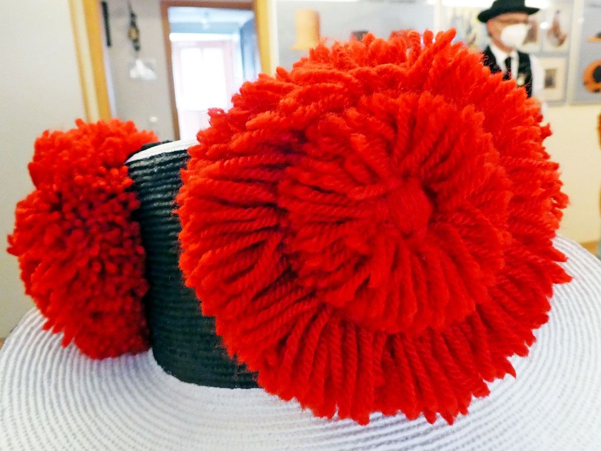 Rosen fuer Rosenhut herstellen 12