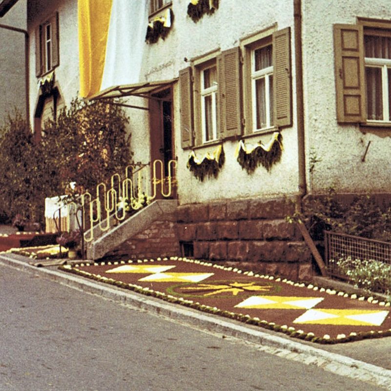 19xx K Fronleichnam Altar Roth Loewenstrasse 4