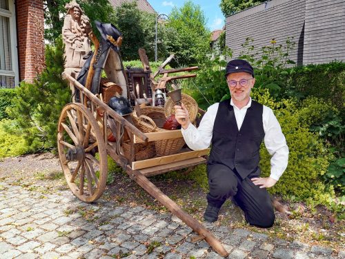 Heimathaus Dorffuehrung Buettel Karren 2