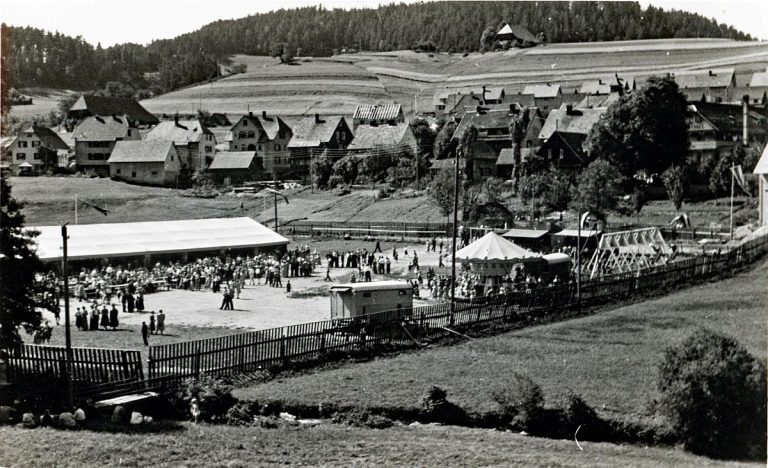 Festplatz auf dem alten Sportplatz 1
