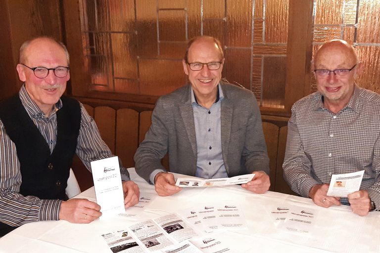 Vorstands Trio Beschnitt Vorstands Trio Beschnitt