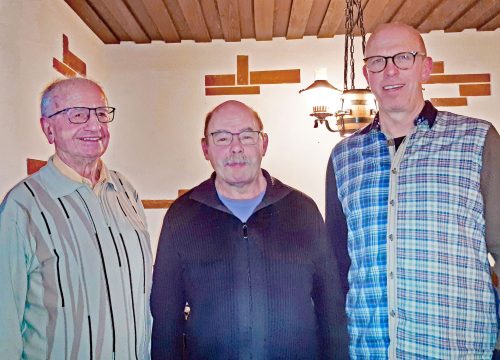 Siegerfoto vom Cego-Turnier von Heimathaus und Schwarzwaldverein: Von links Heinrich Fleig (3. Platz), Gerhard Hilser (1. Platz) und Helmut Moosmann (2. Platz).