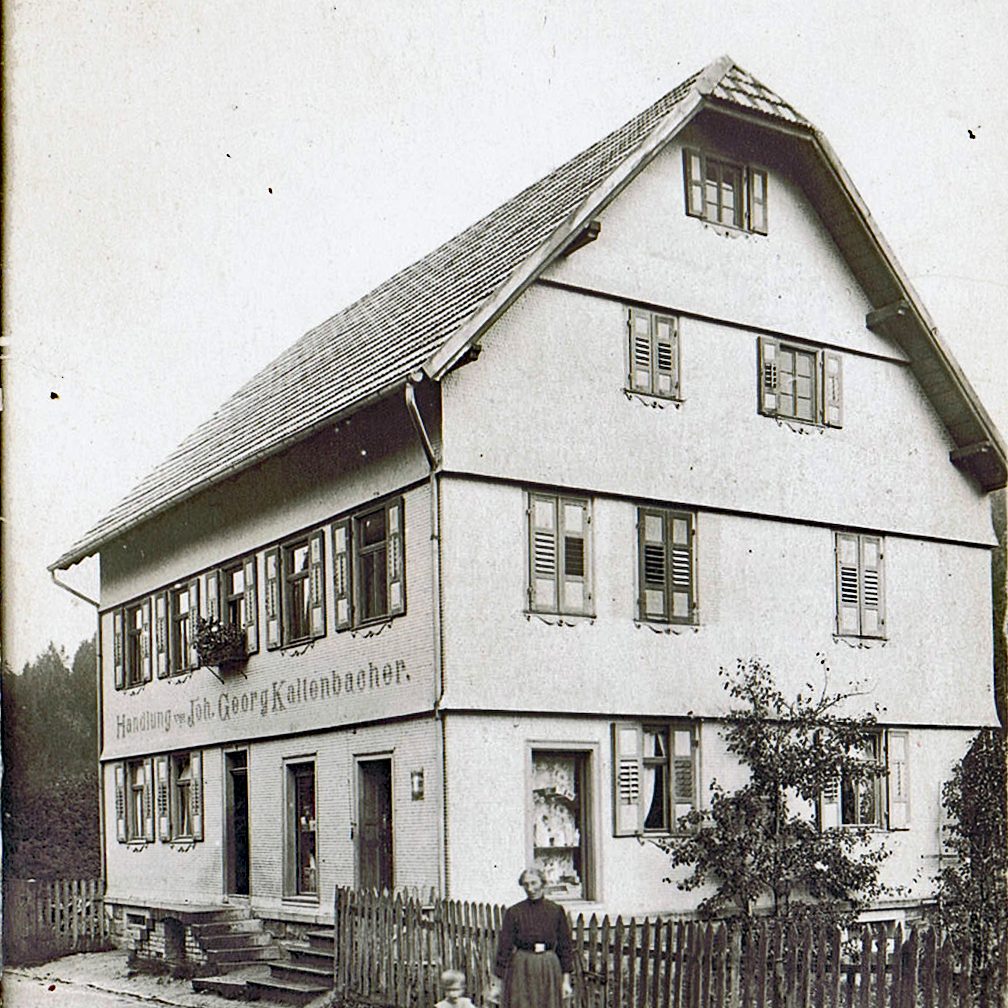 19xx D Bruestle FrauMitKind