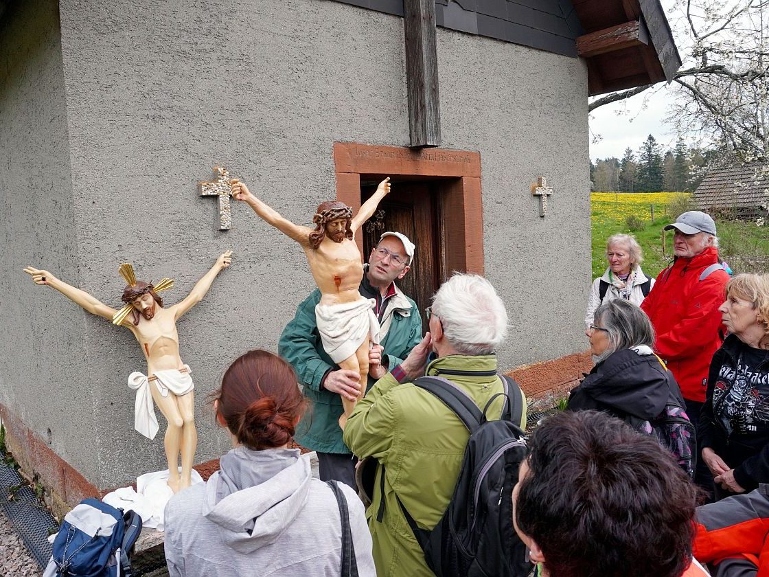 2023 04 30 Höfewanderung Eichbach Falken 15