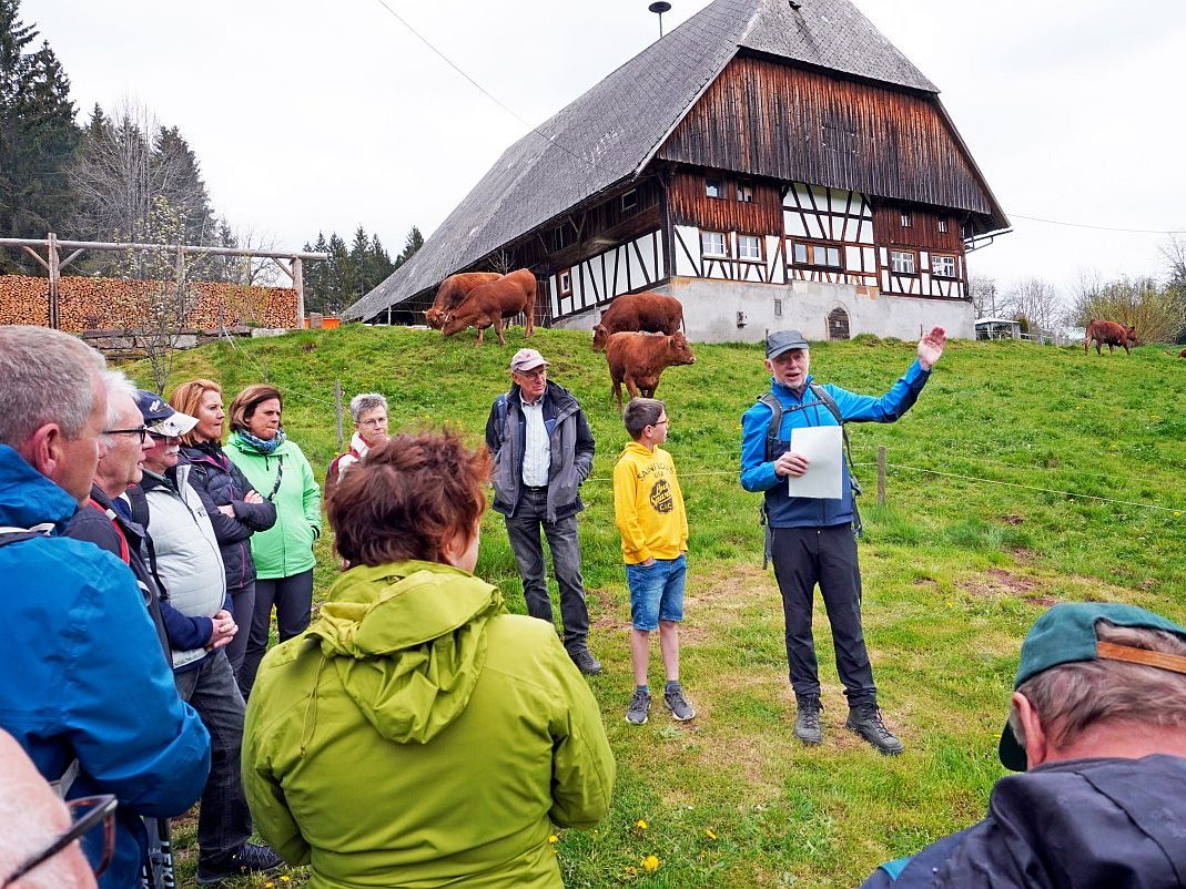 2023 04 30 Höfewanderung Eichbach Falken 23