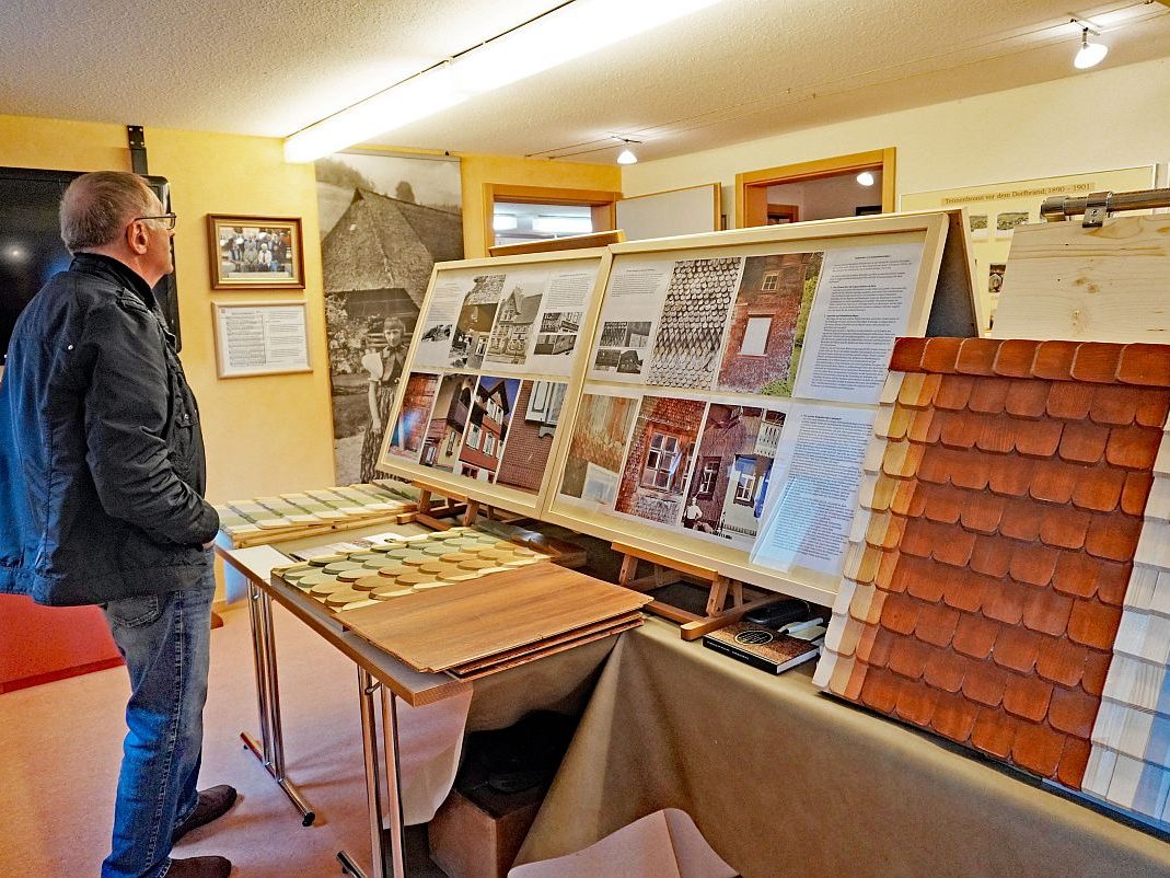 Der Schindelmacher Heinz Feder im Heimathaus Tennenbronn 15