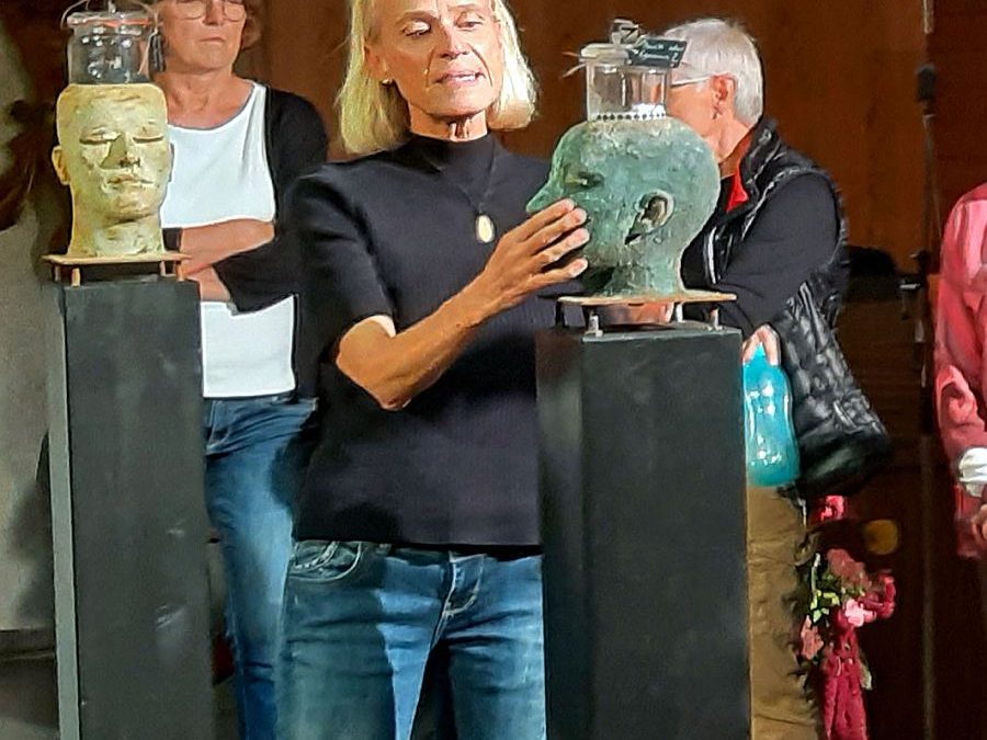 Christuskorpus und Charakterköpfe 03