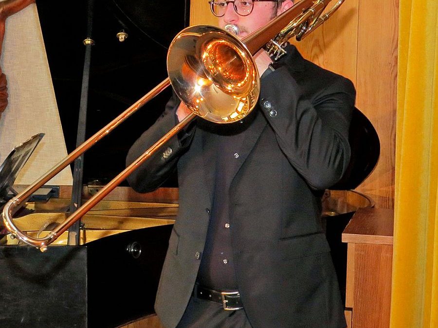 Christuskorpus und Charakterköpfe 05