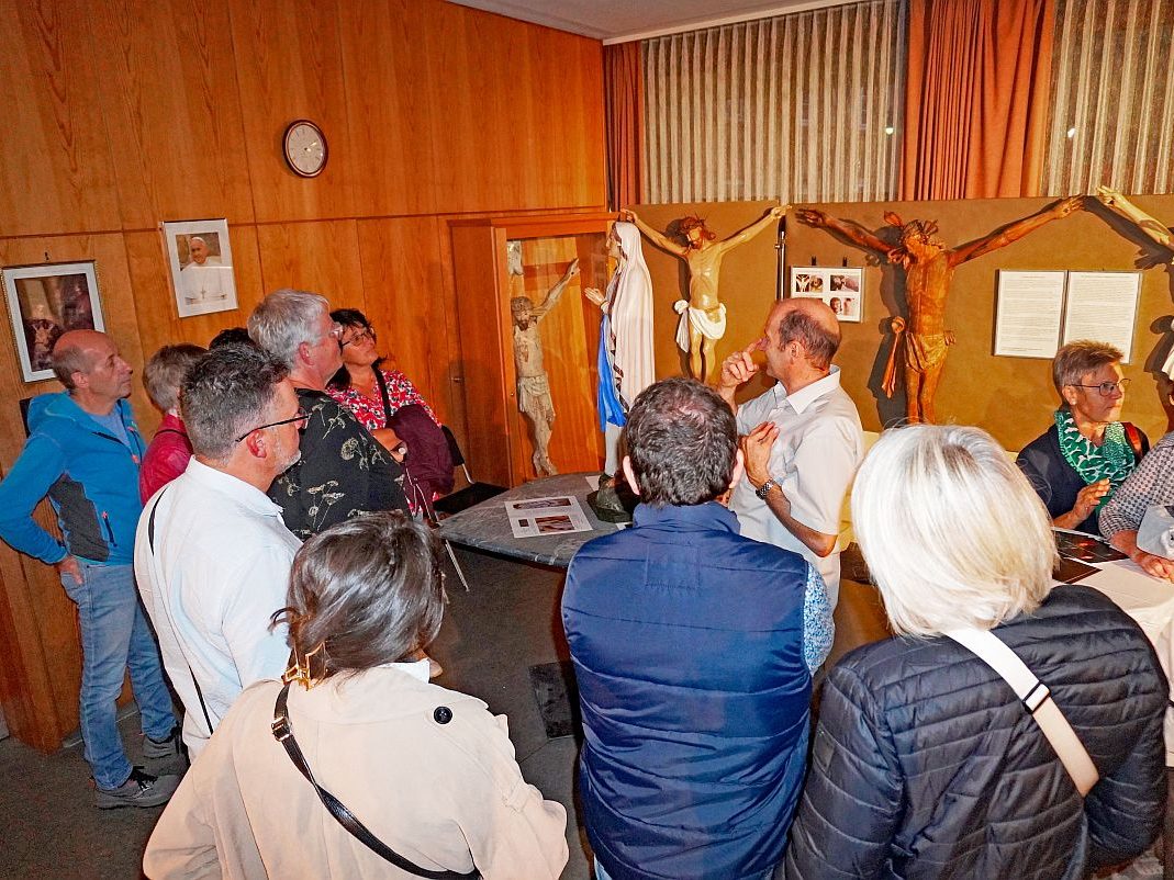 Christuskorpusse und Charakterköpfe 02