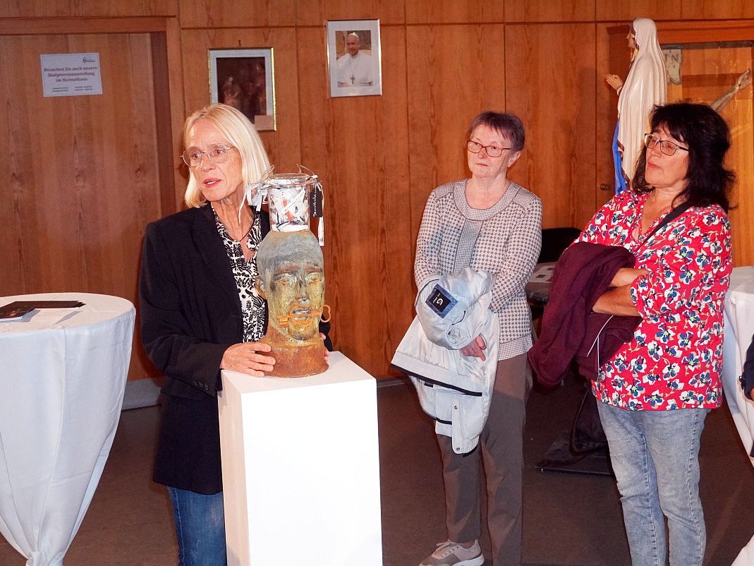 Christuskorpusse und Charakterköpfe 18