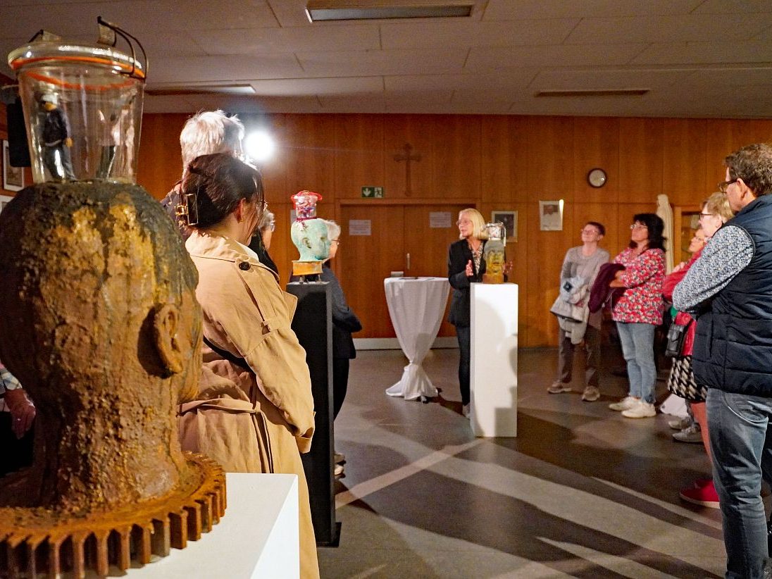 Christuskorpusse und Charakterköpfe 19