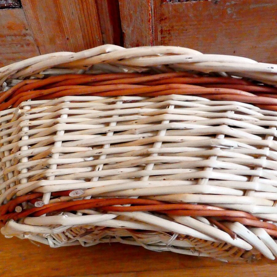 Korb mit Zopfrand 06