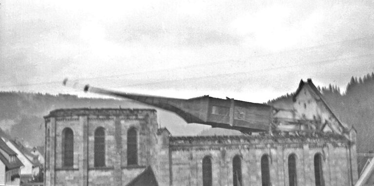 1967 Der Kirchturm fällt 02