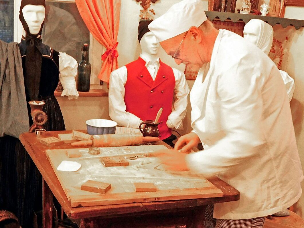 15 12 2024 Weihnachtsbacken Heimathaus 2