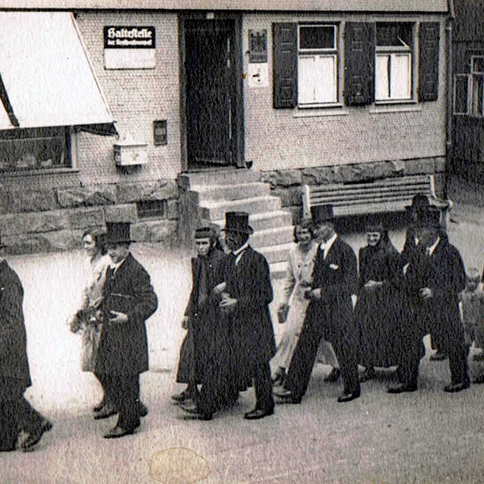 19xx D H Hochzeitzug Postobergfell