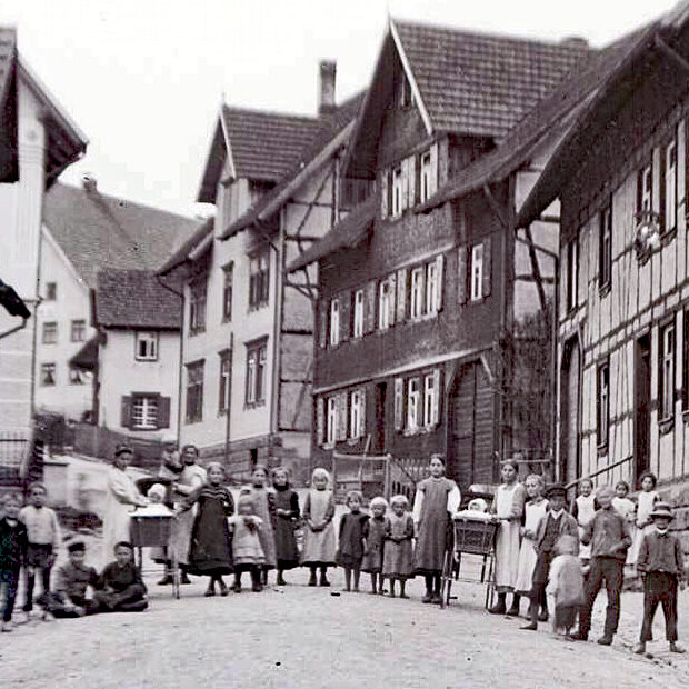020 Haustafel Bild Kinder Schnauzgass 1910