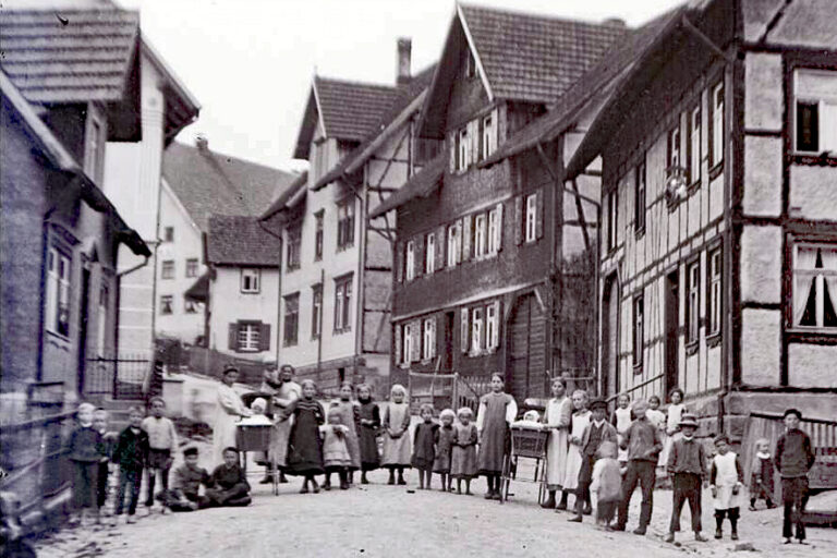 020 Haustafel Bild Kinder Schnauzgass 1910