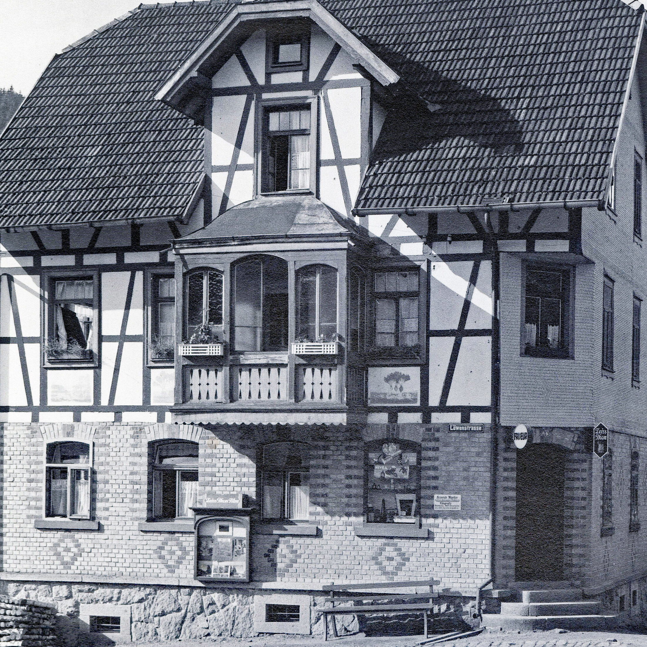 029 Haustafel Bild 1935 + D 057 HM Löwenhaus 1935 50