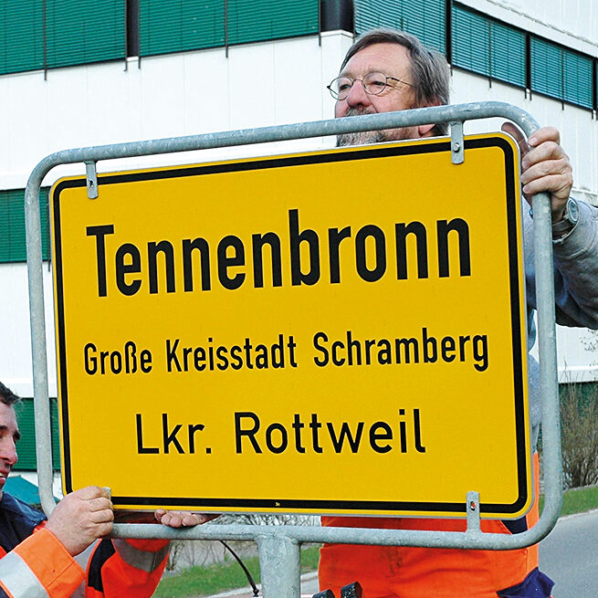77 Ortschild neu
